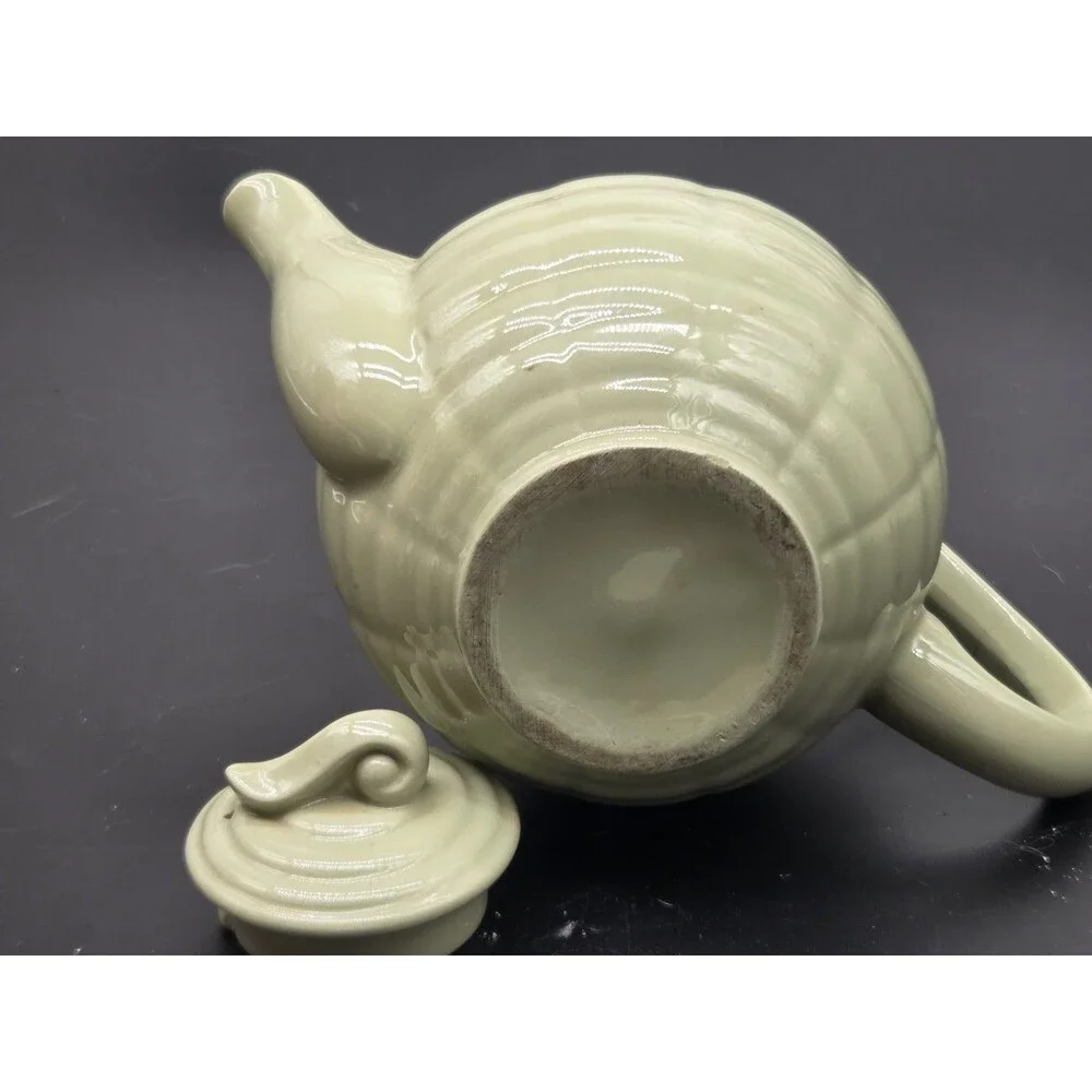 Vintage Ceramic Green Color Teapot with Lid Stripe Pattern 6